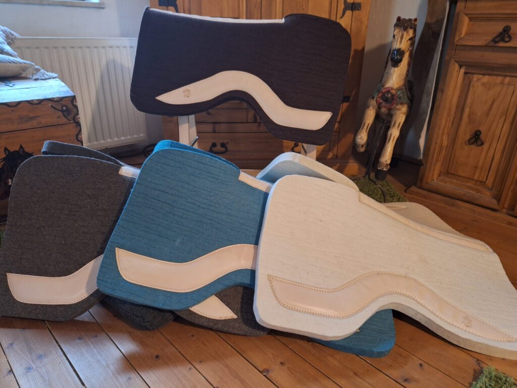 PR Westernpad Filzpad Kaltblut Spezial 3cm dick Wollweiß – Bild 15